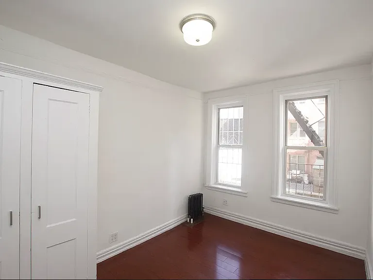 19 Kenmare St #4 — Photo 1