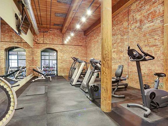 5th image of 400 Mills Ave Unit 402