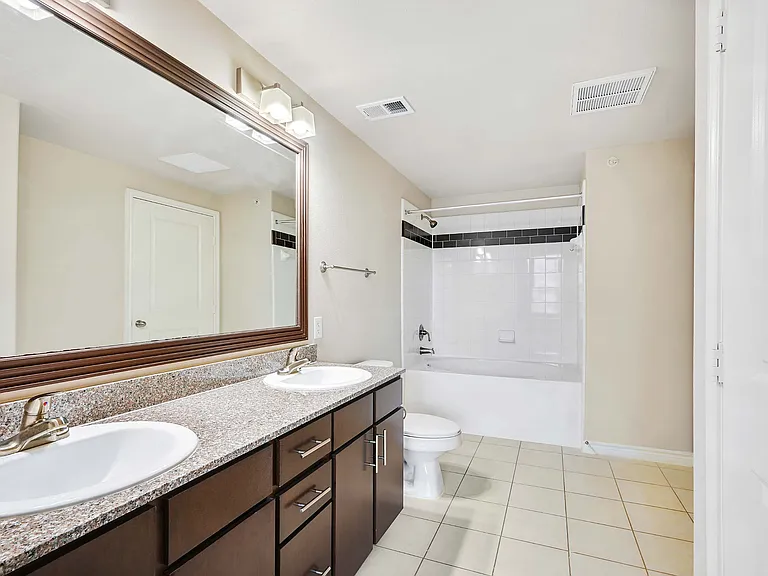 Greenhaven Apartments — Photo 21