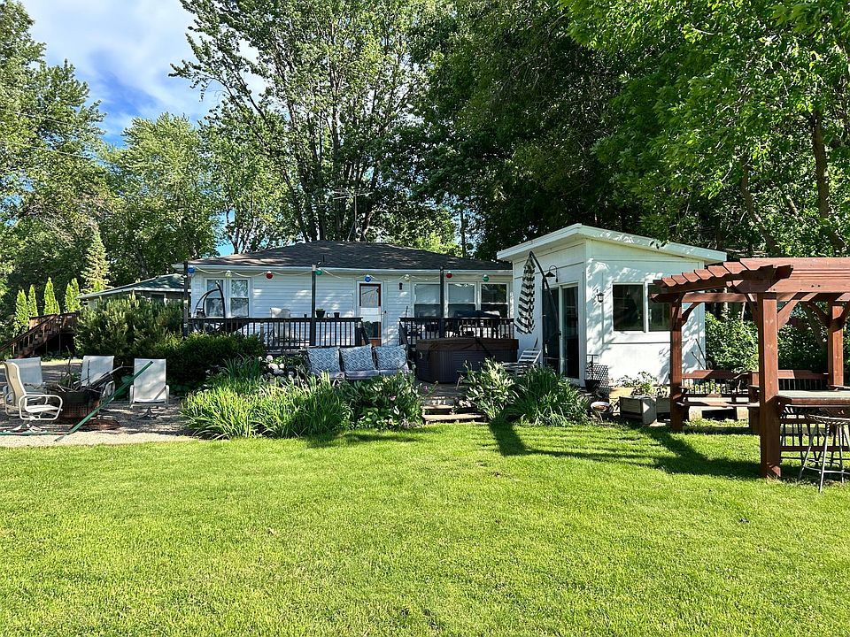 1st image of 7993 Grunwald Ave NW