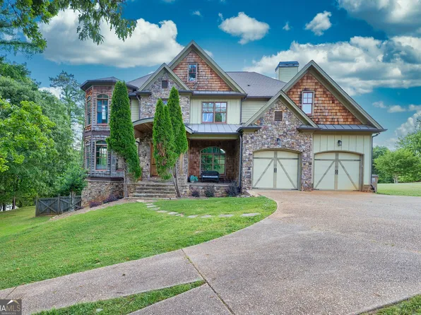 4476 T Moore Rd, Oakwood, GA 30566