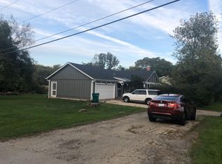 25280 W Bonner Rd, Wauconda, IL 60084