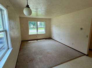 1310 Gardenette Dr #1, Jamestown, ND 58401