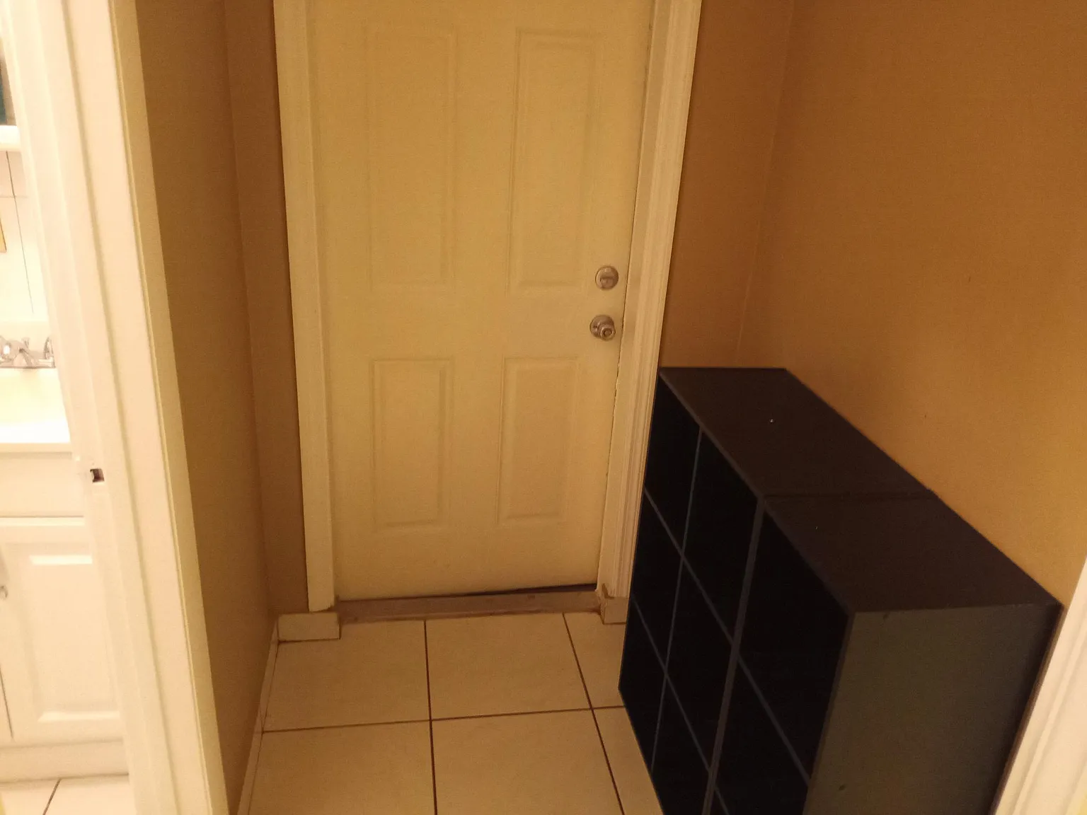 1 bed, 300 sqft, $1,200 — Photo 3