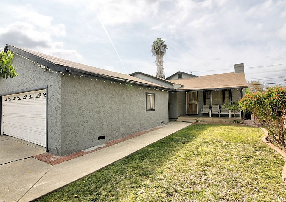 1st image of 2054 S Woodland Pl