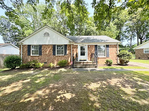 3030 Robin Hood Dr Photo 1