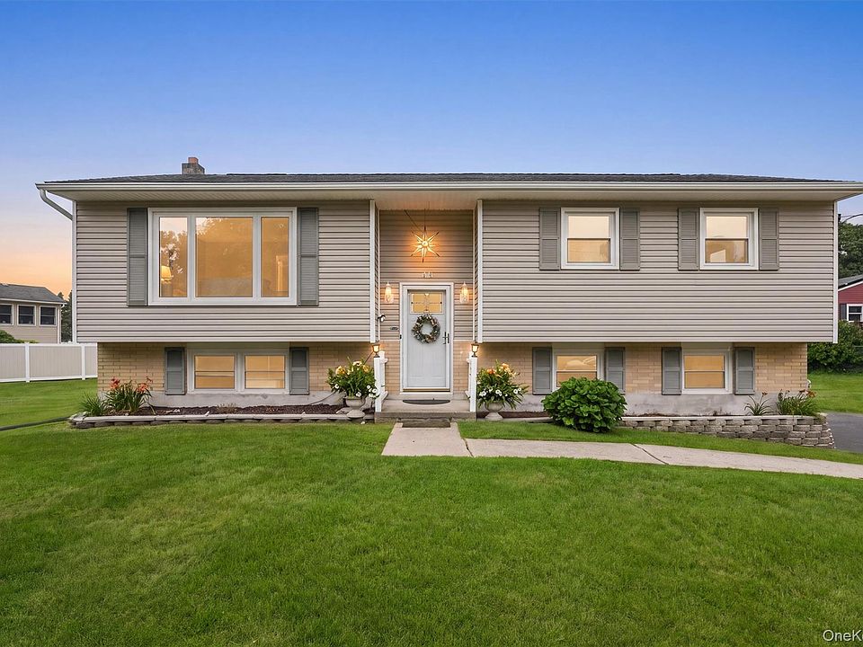 1st image of 40 Long Meadow Drive