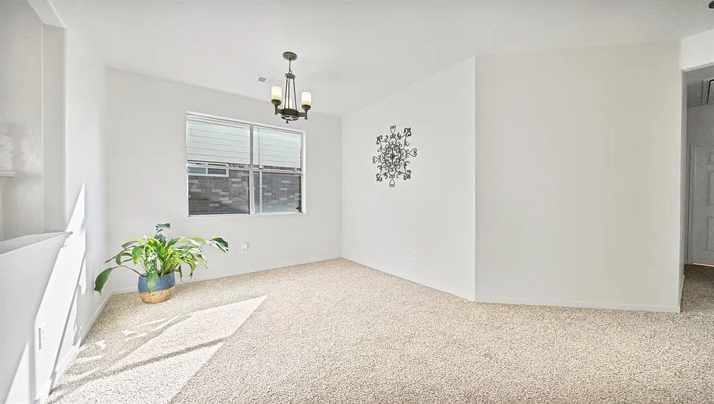 3 bed, 2.0 bath, 1534 sqft, $1,890 — Photo 3