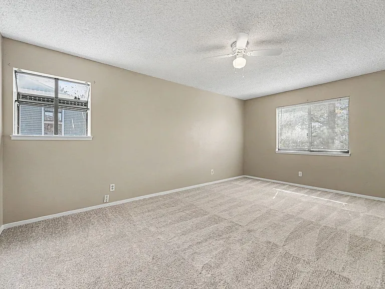 902 S Walden St #208 — Photo 12