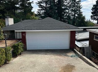 2451 Stockbridge Dr, Oakland, CA 94611