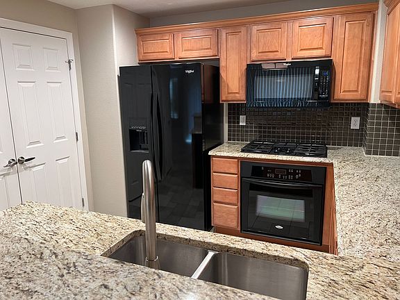 4th image of 840 Canterra St Unit 2045