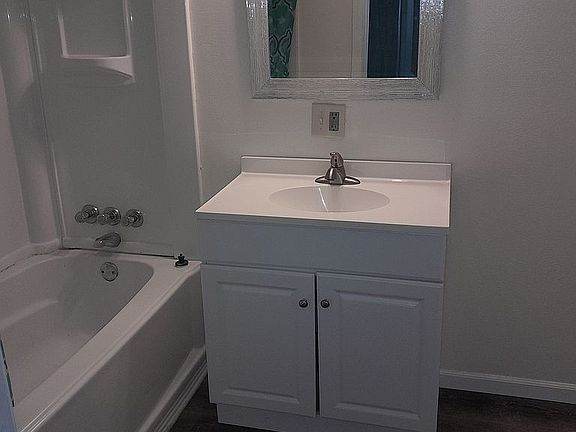 3rd image of 1206 Boyd St