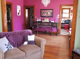 616 Foster St, Flora, IL 62839