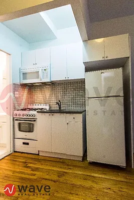 Rented by Wave Real Estate Group | media 19