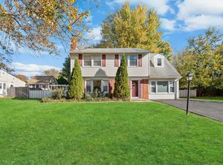 13222 Pleasantview Ln, Fairfax, VA 22033