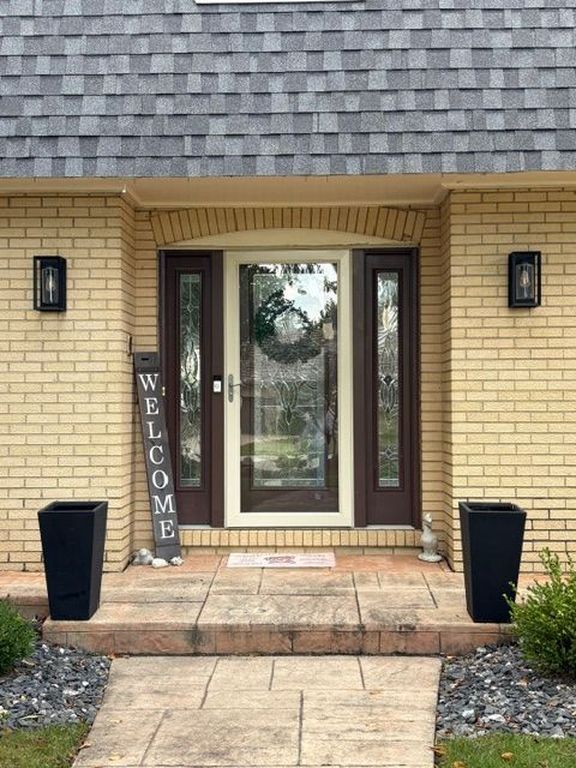 228 Cardinal Dr - Property Image