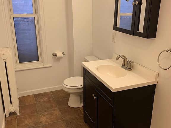4th image of 13 S Lake Ave Floor 2