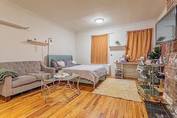 1st image of 55 W 89th St APT 1F