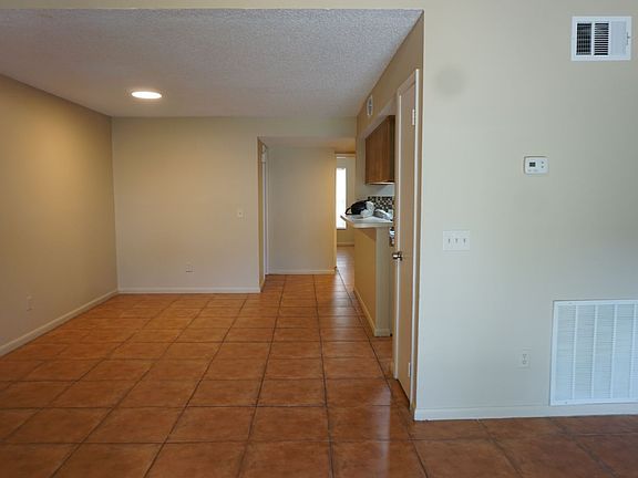 5th image of 5539 Pinebay Cir N