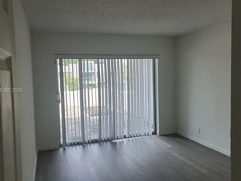 1817 NW 58th Ave #22 — Photo 3