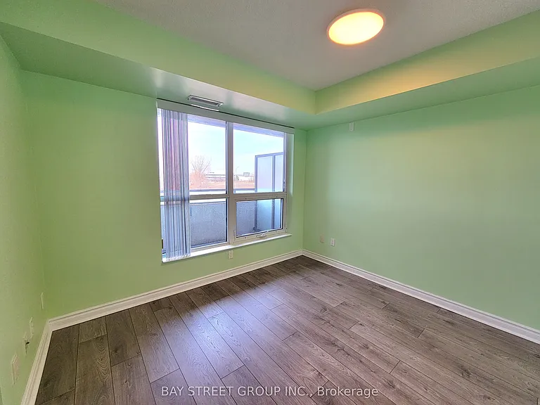 75 Norman Bethune Ave #302 — Photo 11
