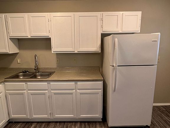 4th image of 4404 Highway 74 E APT 4B