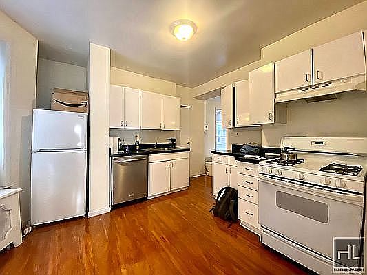 1st image of 522 E 11th St #A12