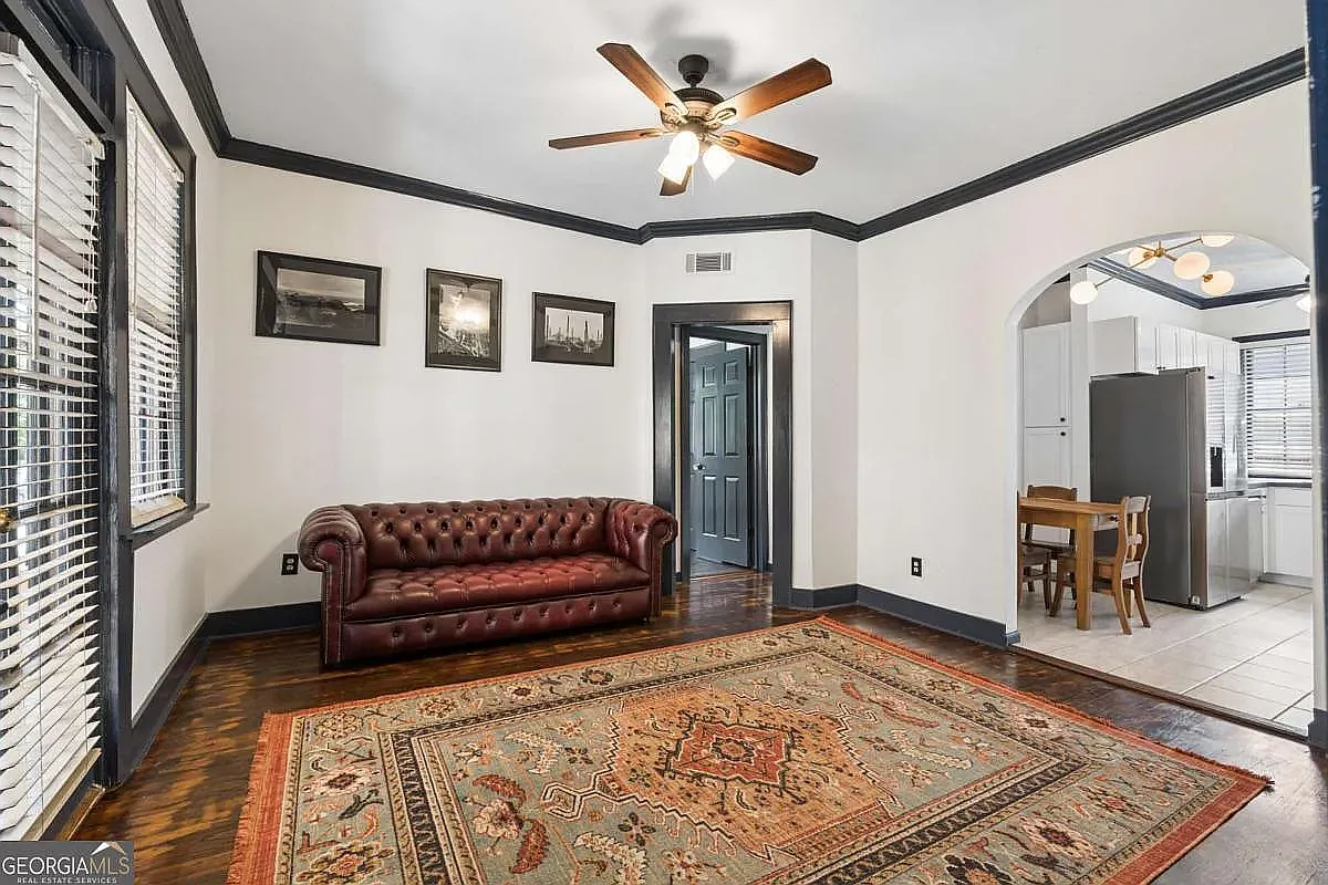 2 bed, 736 sqft, $2,298 — Photo 4