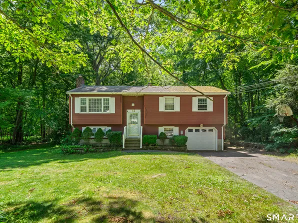 45 Partridge Hollow Road, Ledyard, CT 06335