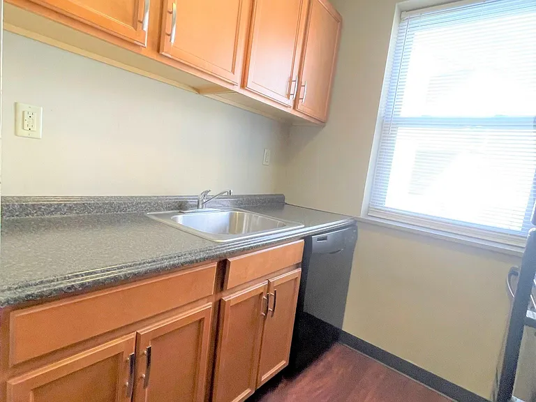 5712 Phillips Ave #B9 — Photo 48
