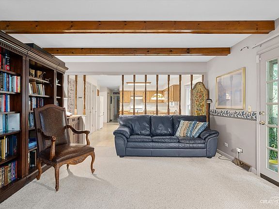 5th image of 2061 Gladstone Dr