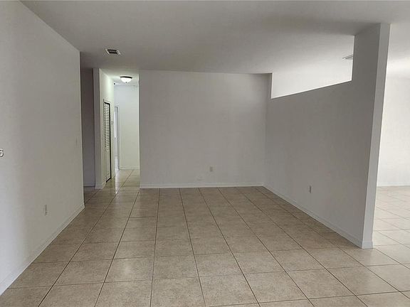 4th image of 14935 SW 34th St
