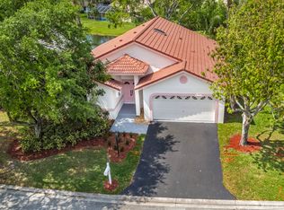 4876 NW 103rd Dr, Coral Springs, FL 33076