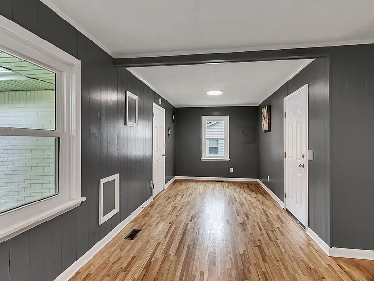 1013 Madison St — Photo 8