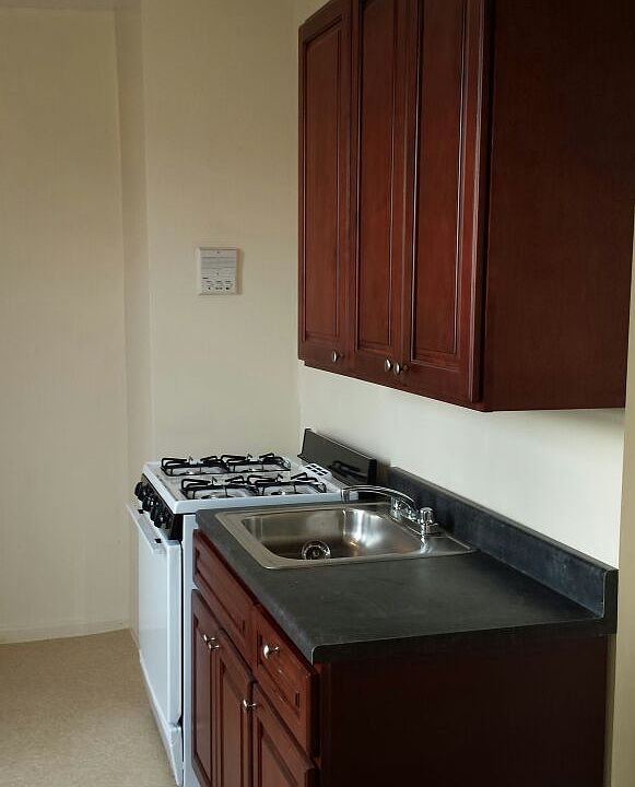 2nd image of 3940 Bronx Blvd APT 4E