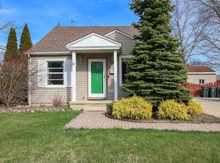 29344 Manhattan St, Saint Clair Shores, MI 48081