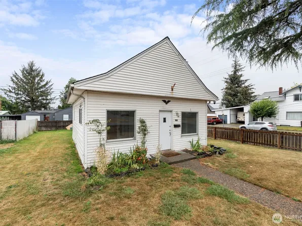 119 SW Cascade Avenue, Chehalis, WA 98532