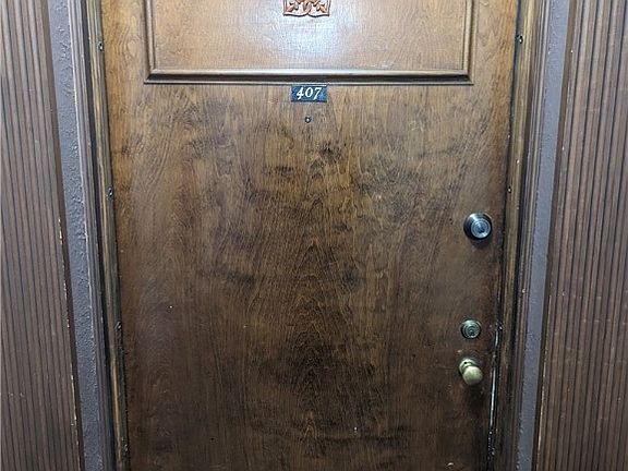 4th image of 15820 Van Aken Blvd APT 407