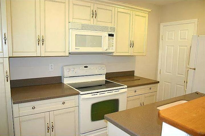 1st image of 4527 Hale St
