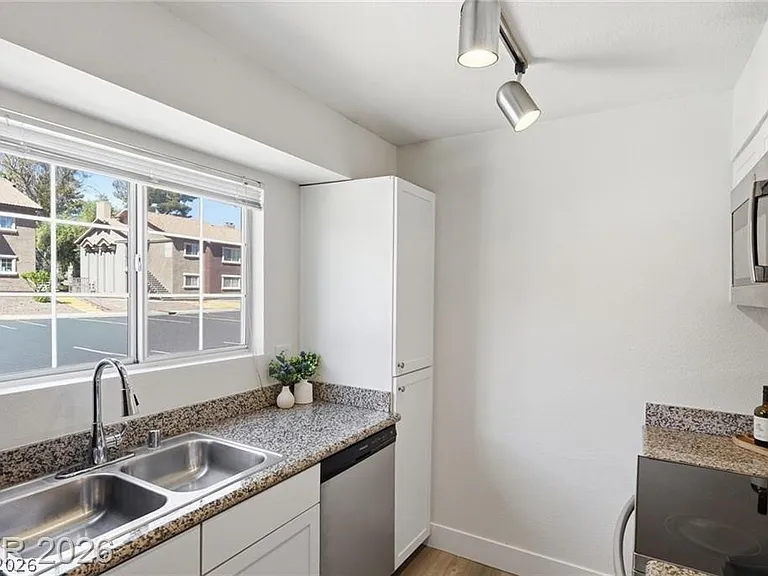 2750 S Durango Dr #1116 — Photo 4