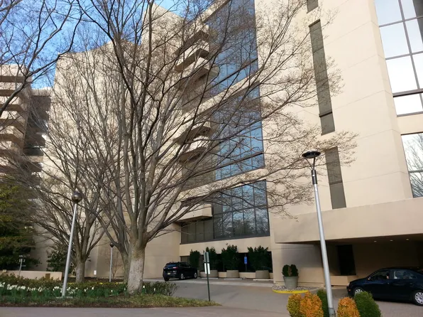 1101 S Arlington Ridge Rd APT 1215, Arlington, VA 22202