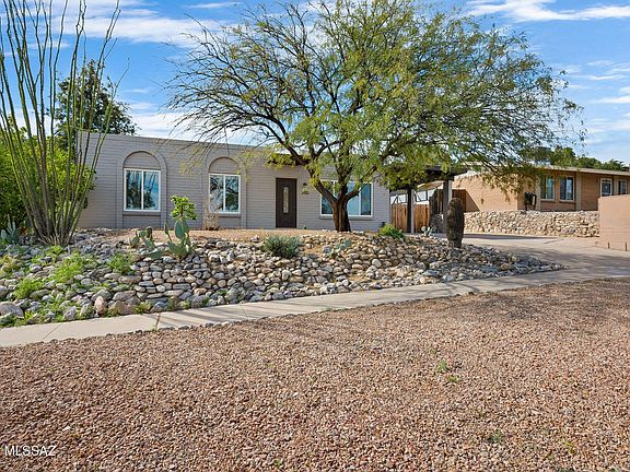 4th image of 8420 E Stella Rd