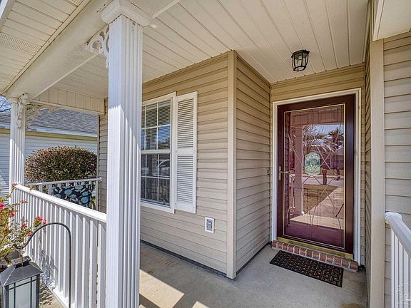 3rd image of 5566 Meadow Creek Pl
