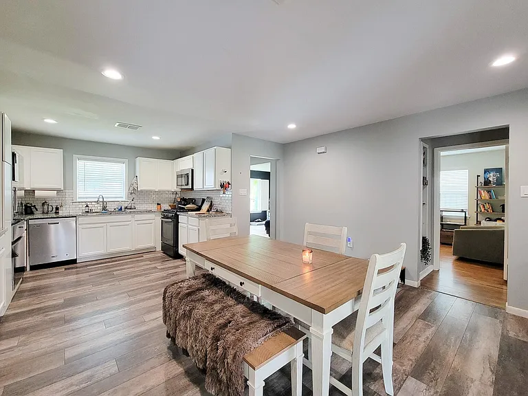 4405 W 43rd St — Photo 16