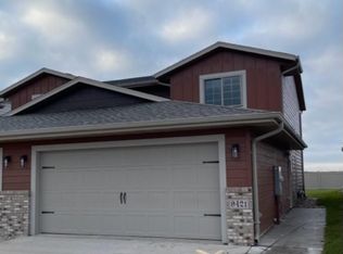 9421 W Dolores Dr, Sioux Falls, SD 57106