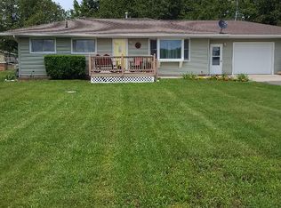 7294 E State St, Posen, MI 49776