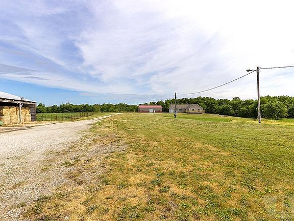 4th image of 1673 Township Road 1600n