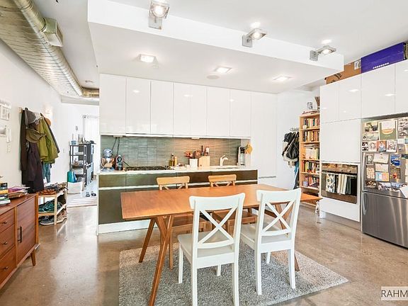 2nd image of 957 Pacific St APT 204