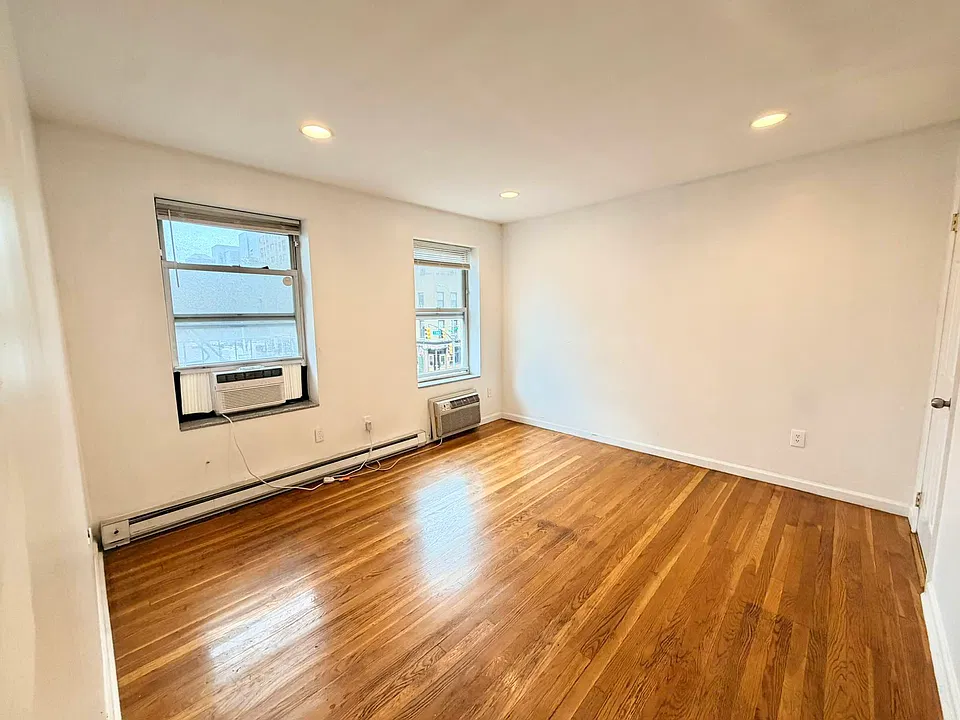 545 2nd Ave #3F