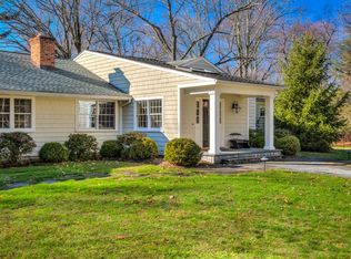 15 Kinnicutt Rd, Pound Ridge, NY 10576